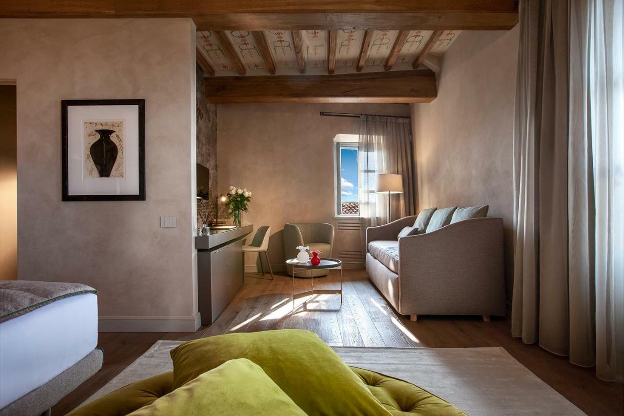 Il Cortile Di San Michele Bed & Breakfast Guarene Exterior foto
